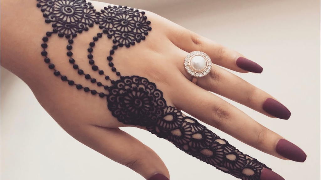 Easy Arabic Mehndi Designs